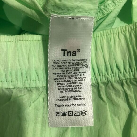 TNA Aritzia Claremont Shorts Size Large NWT - Picture 7 of 11